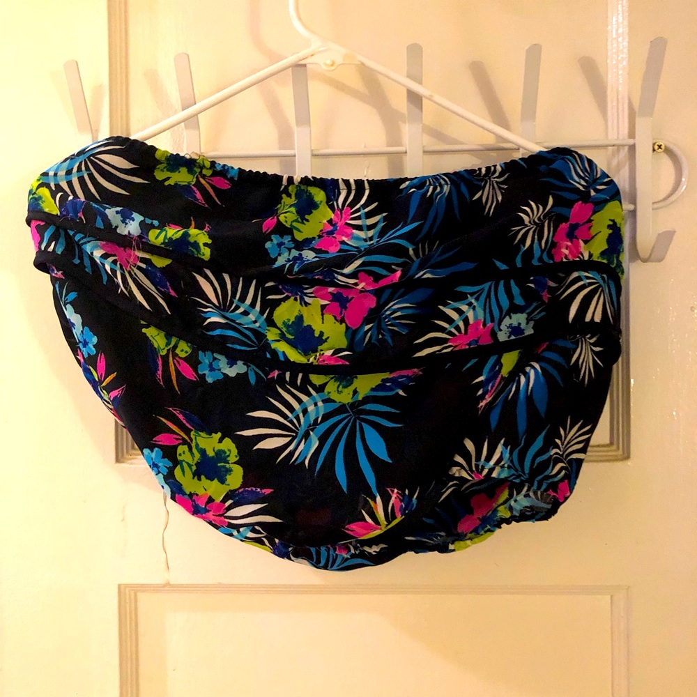 ❌SOLD❌ Charlotte Russe Tube Top Palm/Tropical Print